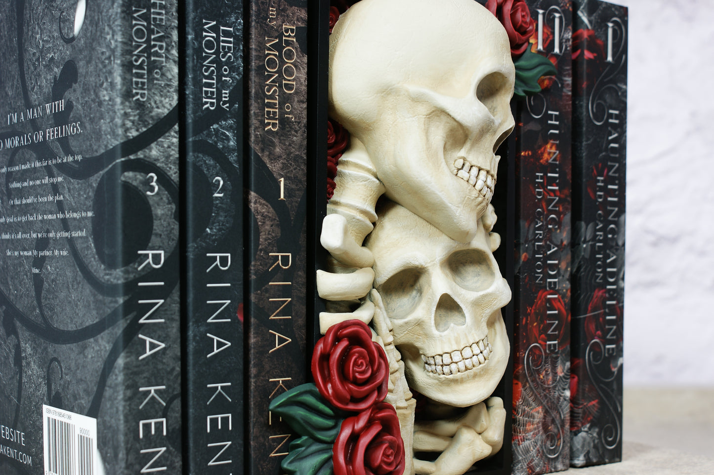 Skeleton Lovers Book Nook