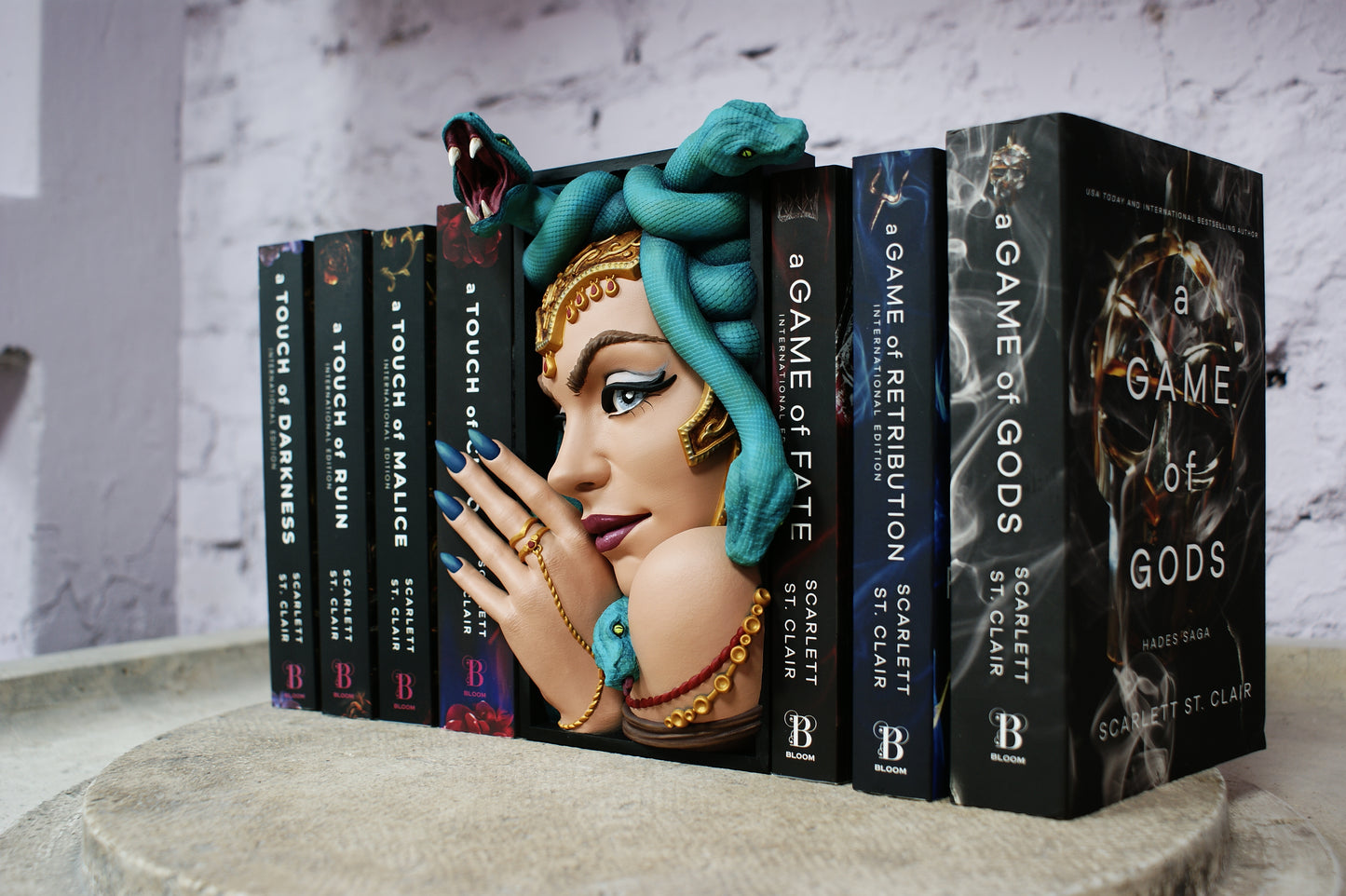 Medusa Book Nook