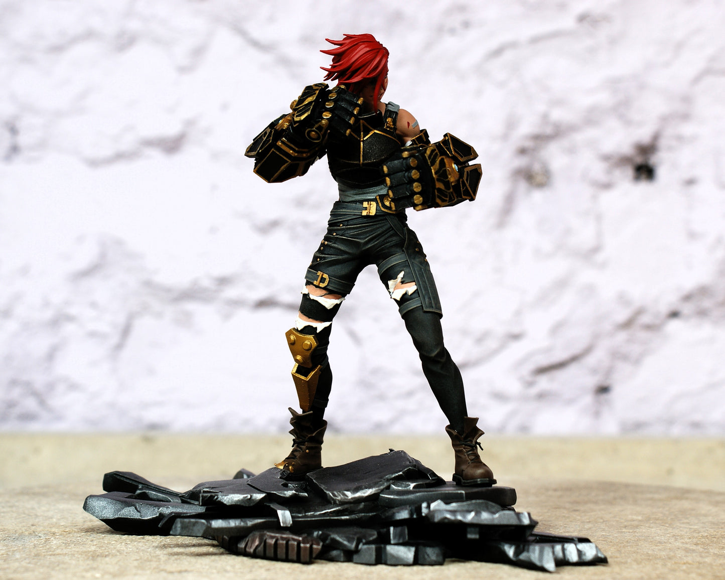 Vi Figure